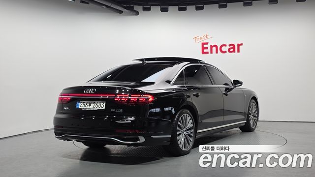 Audi A8 2023 — photo 2