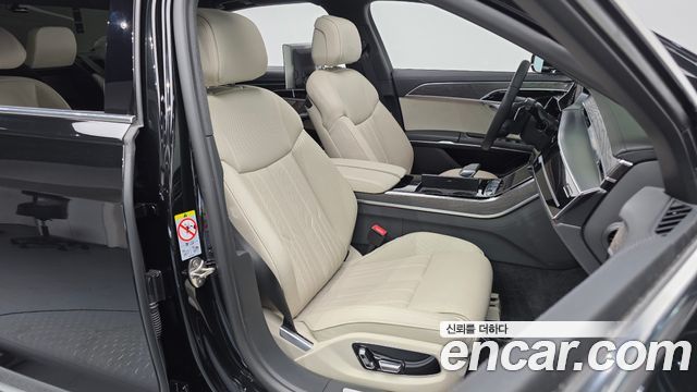 Audi A8 2023 — photo 12