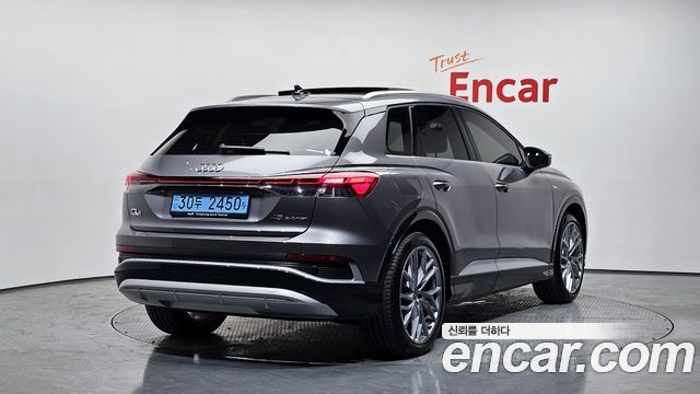 Audi Q4 e-tron 2025 — photo 2