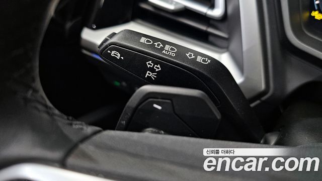 Audi Q4 e-tron 2025 — photo 17