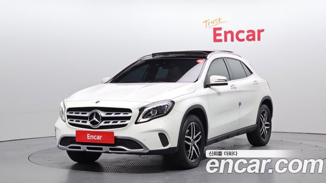 Mercedes-Benz GLA-Class 2018 — photo 1