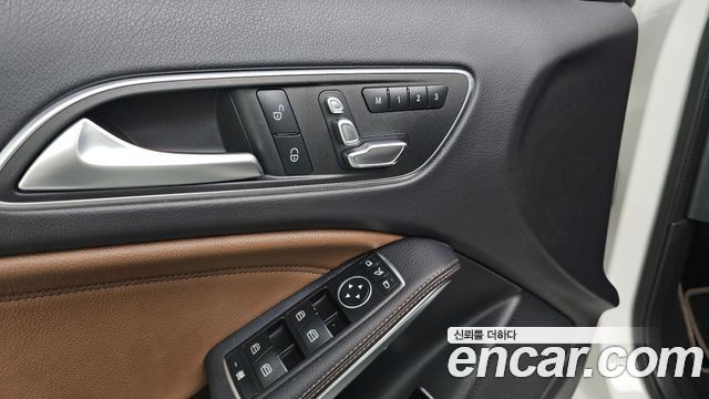 Mercedes-Benz GLA-Class 2018 — photo 17