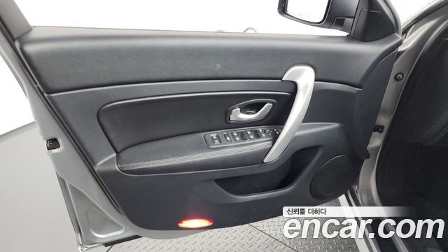 Renault Korea SM5  2013 — photo 14