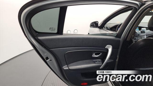 Renault Korea SM5  2013 — photo 15