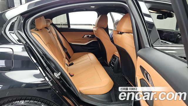 BMW 3-Series 2024 — photo 12