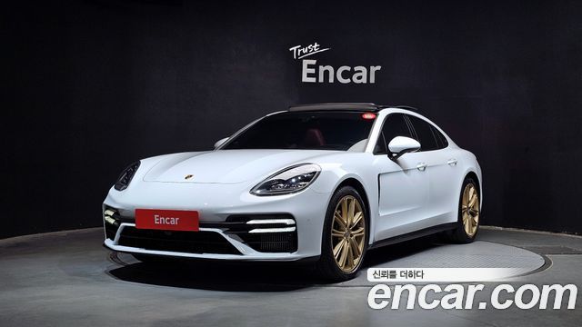 Porsche Panamera 2022 — photo 1