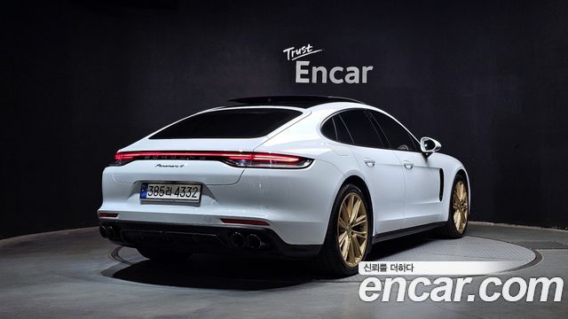 Porsche Panamera 2022 — photo 2