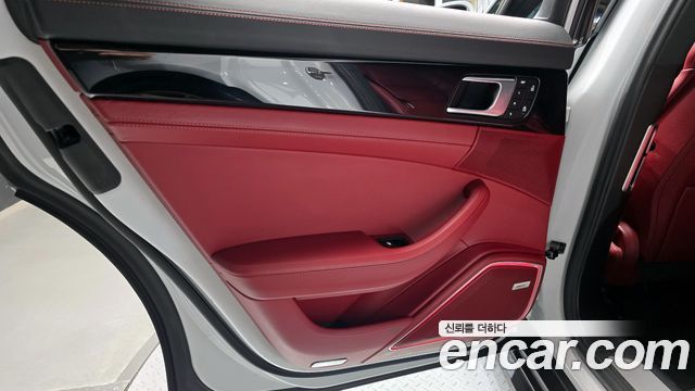 Porsche Panamera 2022 — photo 15