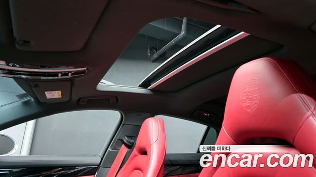 Porsche Panamera 2022 — photo 29