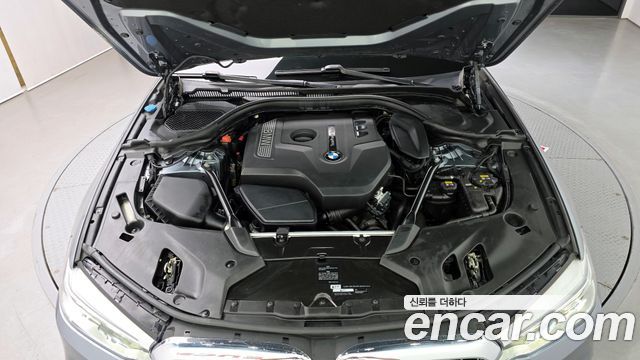 BMW 5-Series 2018 — photo 6
