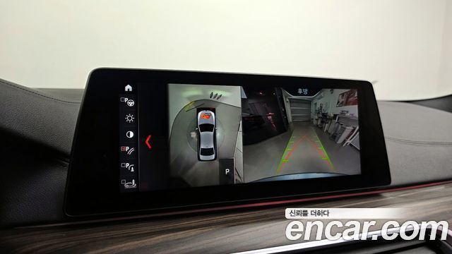BMW 5-Series 2018 — photo 21