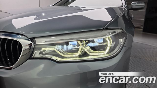 BMW 5-Series 2018 — photo 8
