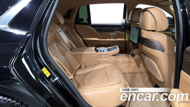 Genesis G90 2023 — photo 17