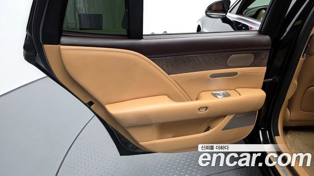 Genesis G90 2023 — photo 15