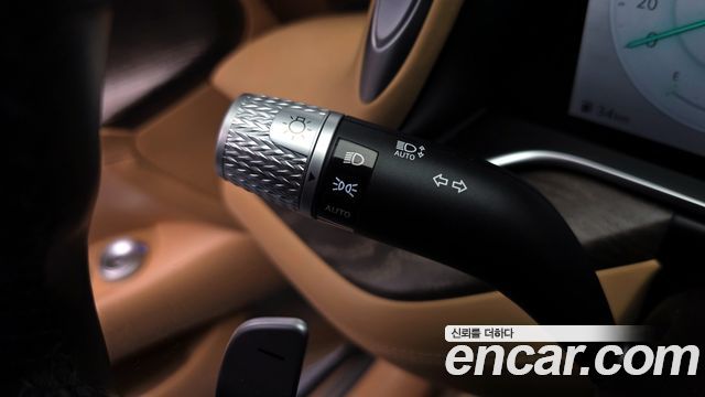 Genesis G90 2023 — photo 27