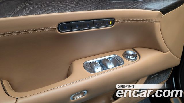 Genesis G90 2023 — photo 30
