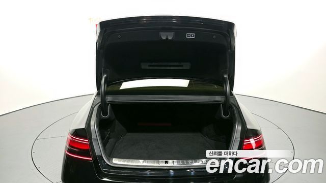Genesis G90 2023 — photo 32
