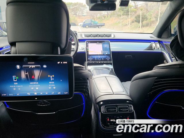 Mercedes-Benz S-Class 2024 — photo 10