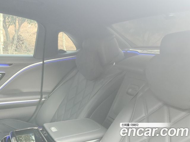 Mercedes-Benz S-Class 2024 — photo 14