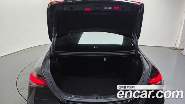 Mercedes-Benz E-Class 2023 — photo 20