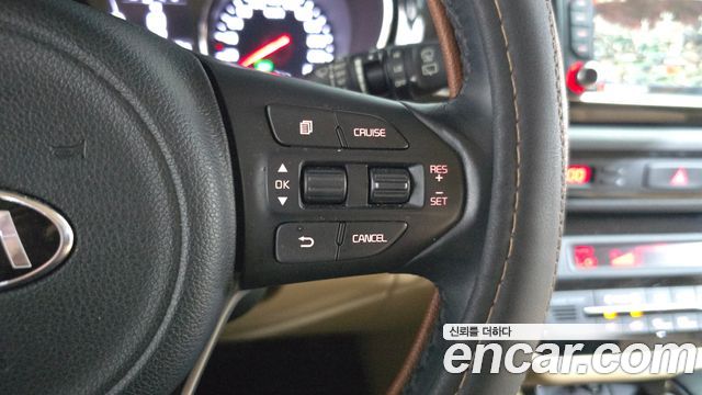 Kia Canival 2017 — photo 23