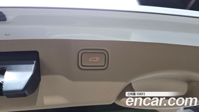 Kia Canival 2017 — photo 26