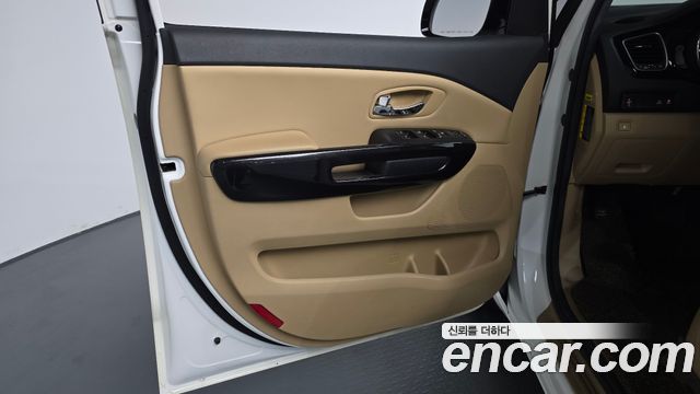 Kia Canival 2017 — photo 14