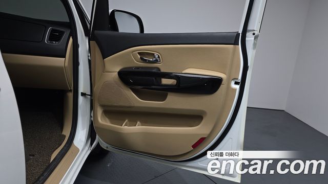 Kia Canival 2017 — photo 15