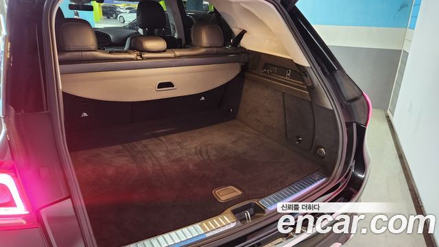Mercedes-Benz GLE-Class 2020 — photo 16