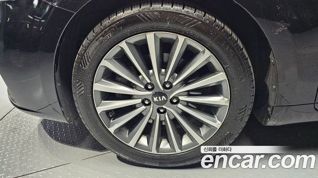 Kia K7 2016 — photo 5