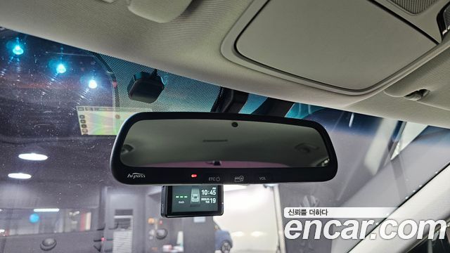 Kia K7 2016 — photo 18