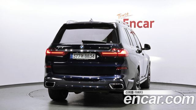 BMW X7 2021 — photo 4