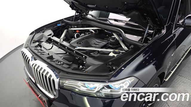 BMW X7 2021 — photo 6