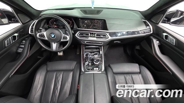 BMW X7 2021 — photo 10