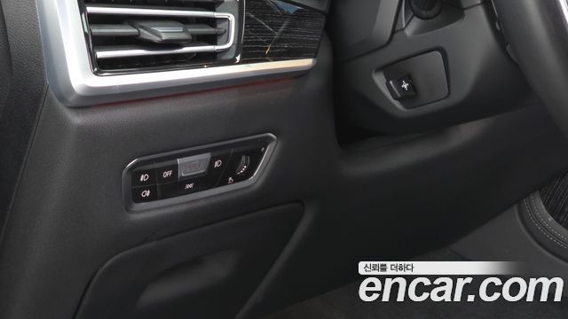 BMW X7 2021 — photo 21