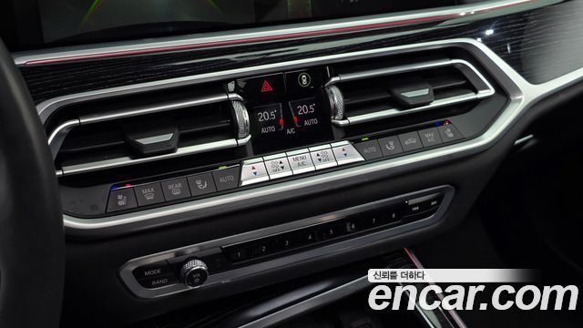 BMW X7 2021 — photo 31