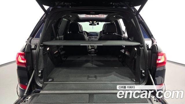 BMW X7 2021 — photo 36