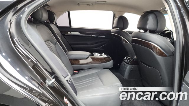 Genesis G90 2019 — photo 17