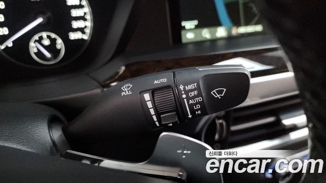 Genesis G90 2019 — photo 19