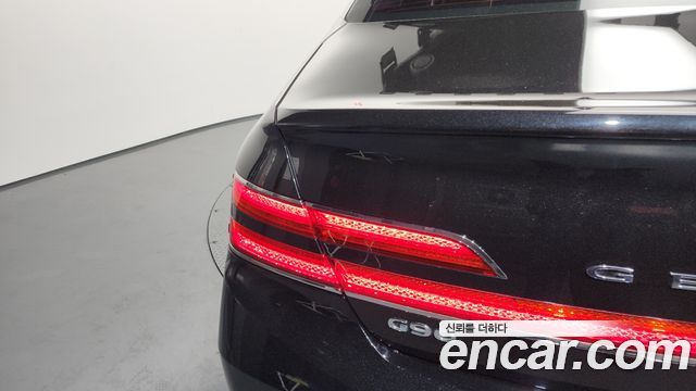 Genesis G90 2019 — photo 9