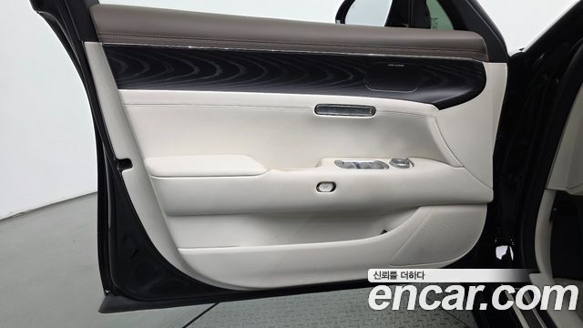 Genesis G90 2023 — photo 14