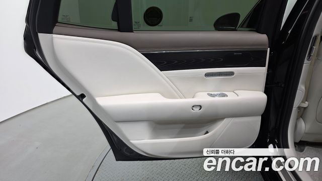 Genesis G90 2023 — photo 15