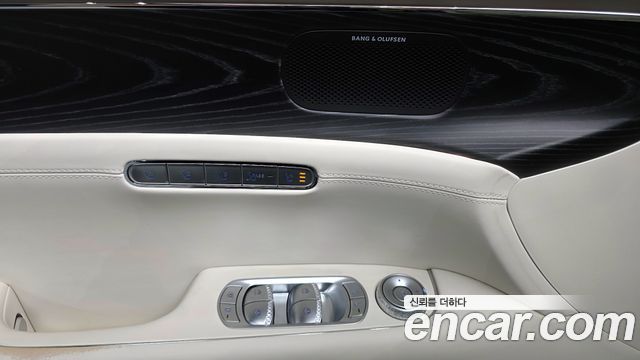 Genesis G90 2023 — photo 27