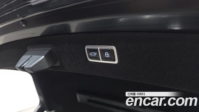 Genesis G90 2023 — photo 30