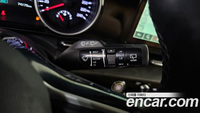 Kia Canival 2023 — photo 14