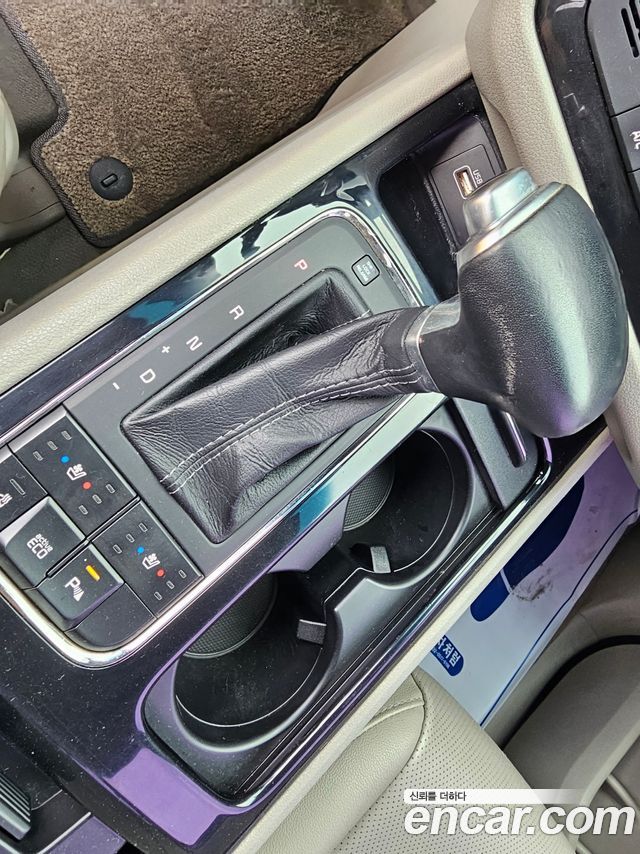 Kia Canival 2017 — photo 9