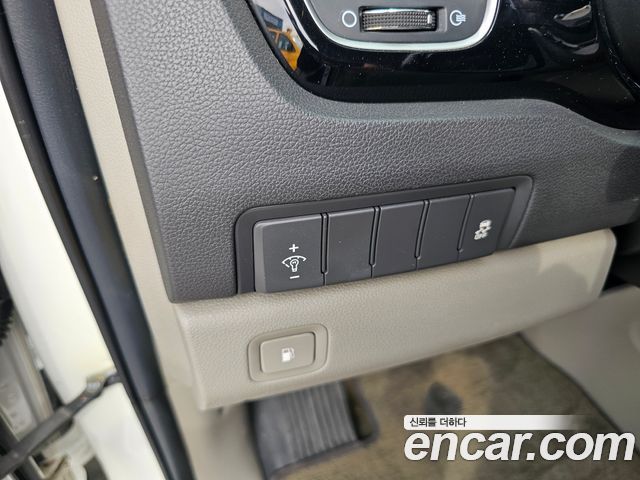 Kia Canival 2017 — photo 15