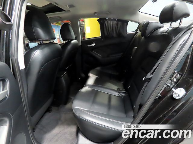 Kia K3 2013 — photo 6