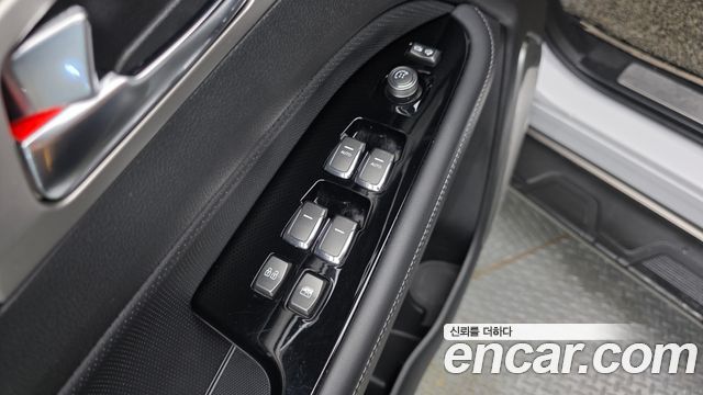 KG Mobility Rexton 2018 — photo 11