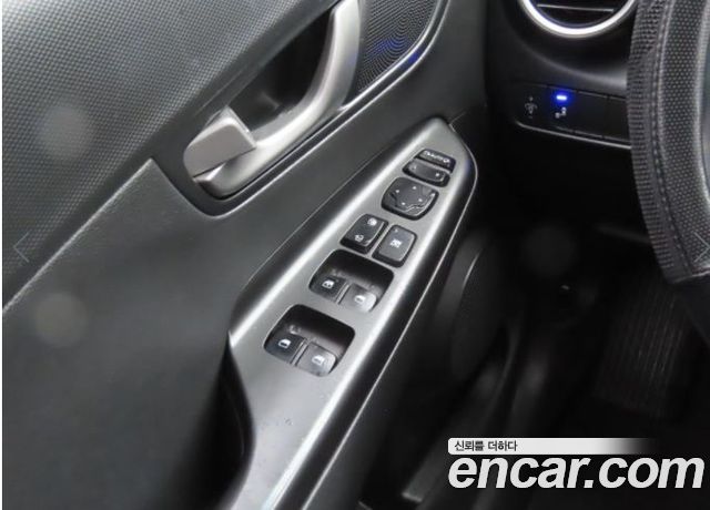 Hyundai Kona 2018 — photo 13